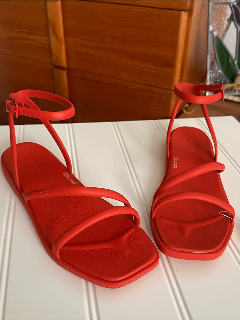 NWT CROCS Women’s Bright Red Strappy Ankle‑Buckle Sandal